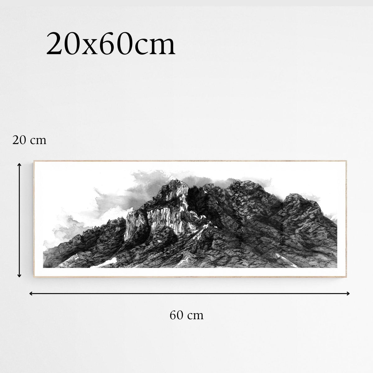 Tirage d art de la peinture du rocher de Pene Nère en noir et blanc, peinture à l encre de chine, format paysage 20x60 cm, Chaîne des Pyrénées Françaises, Comminges, affiche de peinture de montagne pour décoration murale, cadeau randonnée nature. Les dimensions sont affichées sur l'image